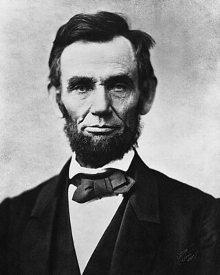 How tall is Abraham Lincoln