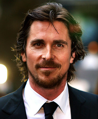 How tall is Christian Bale 